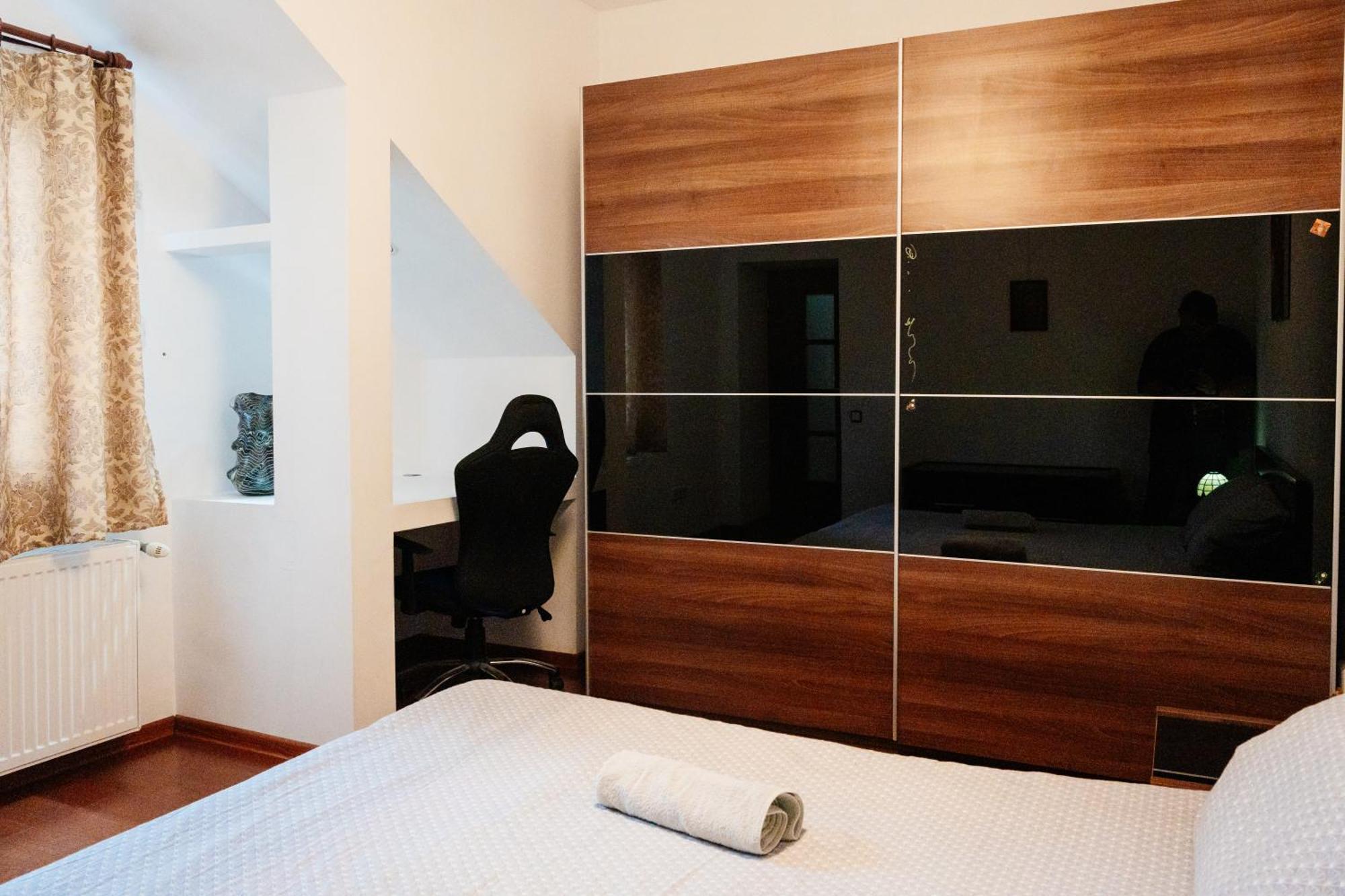 Maan Central Apartment Pet Friendly Location Brasov Exterior photo